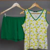 Pyjama en coton, imprimé citron vert et jaune, confortable pour tenue d'intérieur.