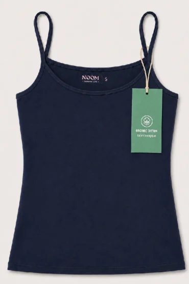 Délicat top en coton bio bleu marine, style simple, idéal comme vêtement de nuit confortable ou tenue d'intérieur chic.